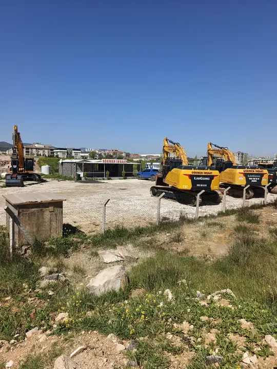 Çanakkale Palplanş: ekskavatöre bağlı vibro çakıcı